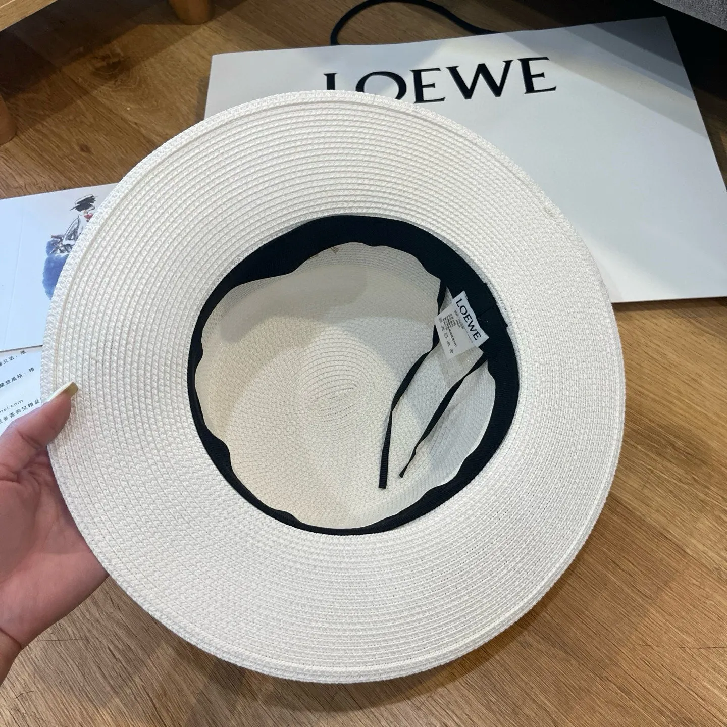 💰100¥ ＬＯＥＷＥ Loewe’s new flat-top straw hat, top hat, head circumference 57cm