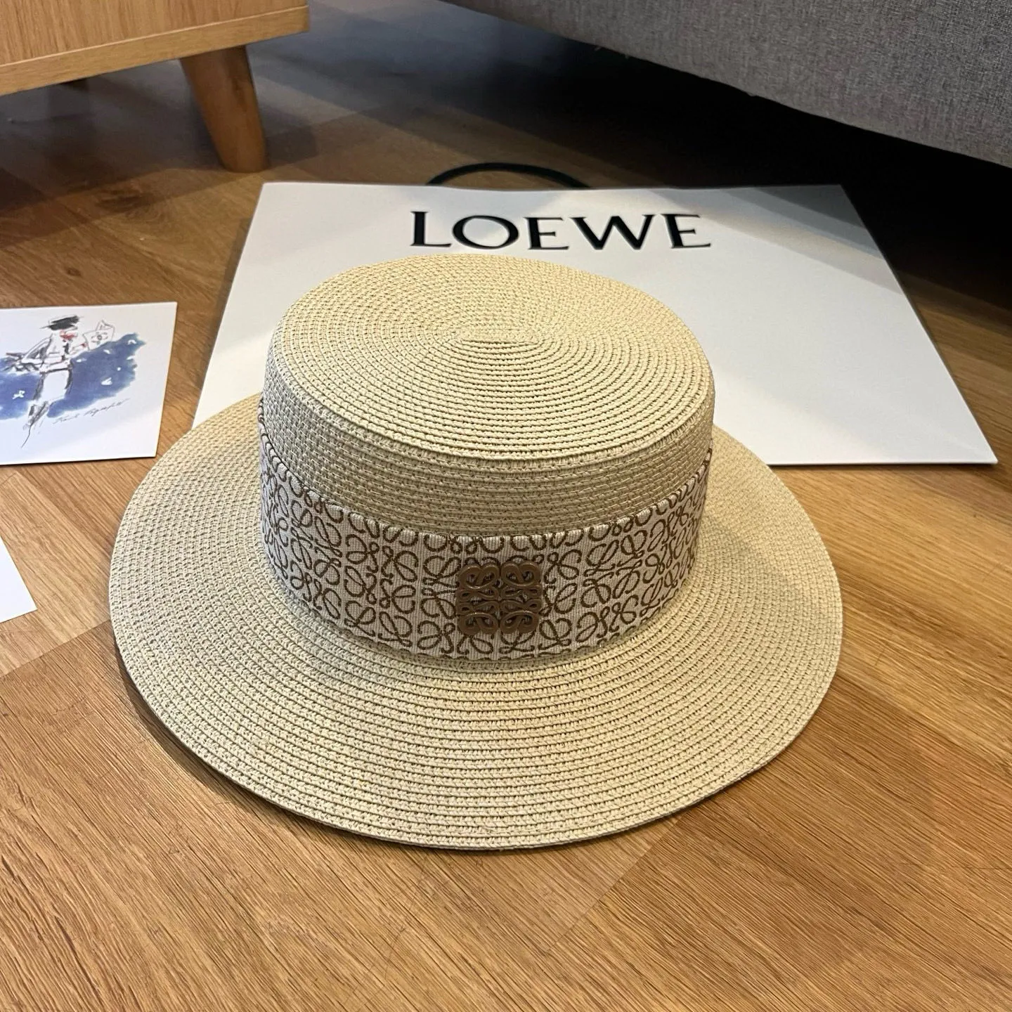 💰100¥ ＬＯＥＷＥ Loewe’s new flat-top straw hat, top hat, head circumference 57cm