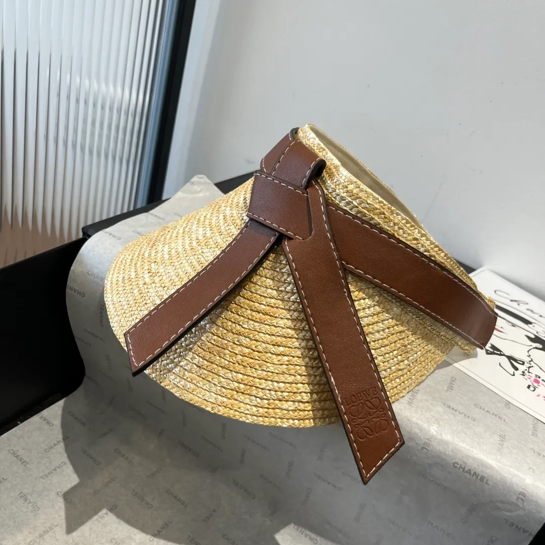 💰120¥ LOEVE empty top peaked cap, straw hat, original quality, exquisite workmanship, high-end luxury, very breathable and adjustable,