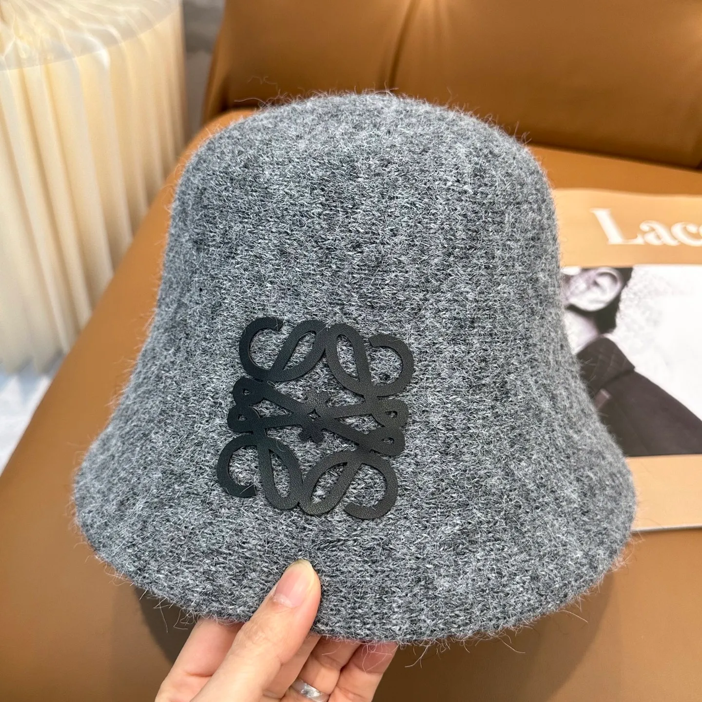 P66 💛Luo Yiwei's new autumn and winter style wool cashmere bucket hat, 🔆temperament goddess style ~ a must-have for going out on the street