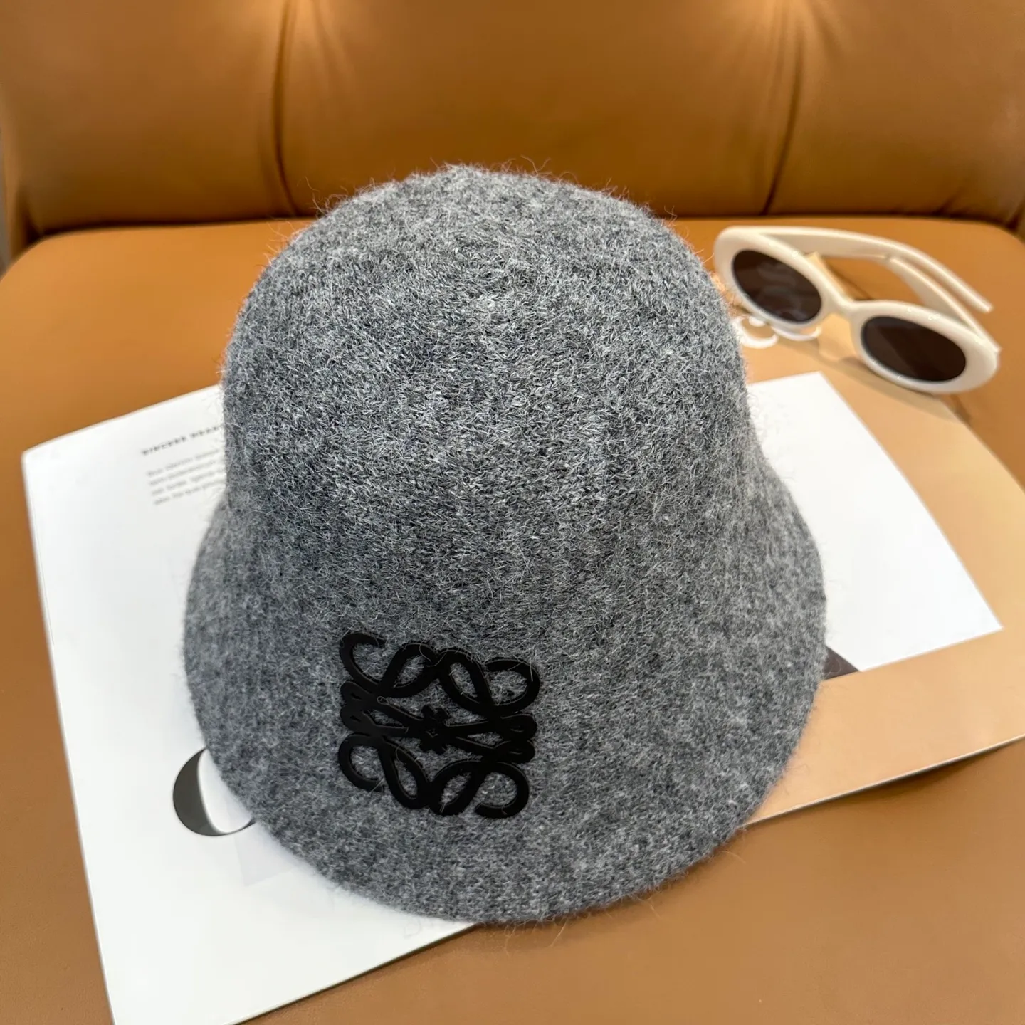 P66 💛Luo Yiwei's new autumn and winter style wool cashmere bucket hat, 🔆temperament goddess style ~ a must-have for going out on the street