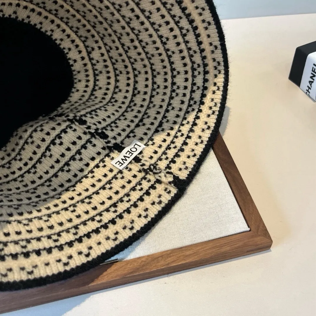 💰90¥ Loewe's new fisherman hat, head circumference 57cm