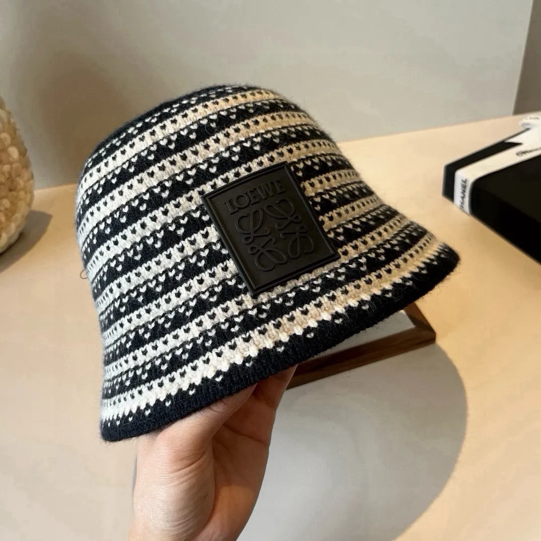 💰90¥ Loewe's new fisherman hat, head circumference 57cm