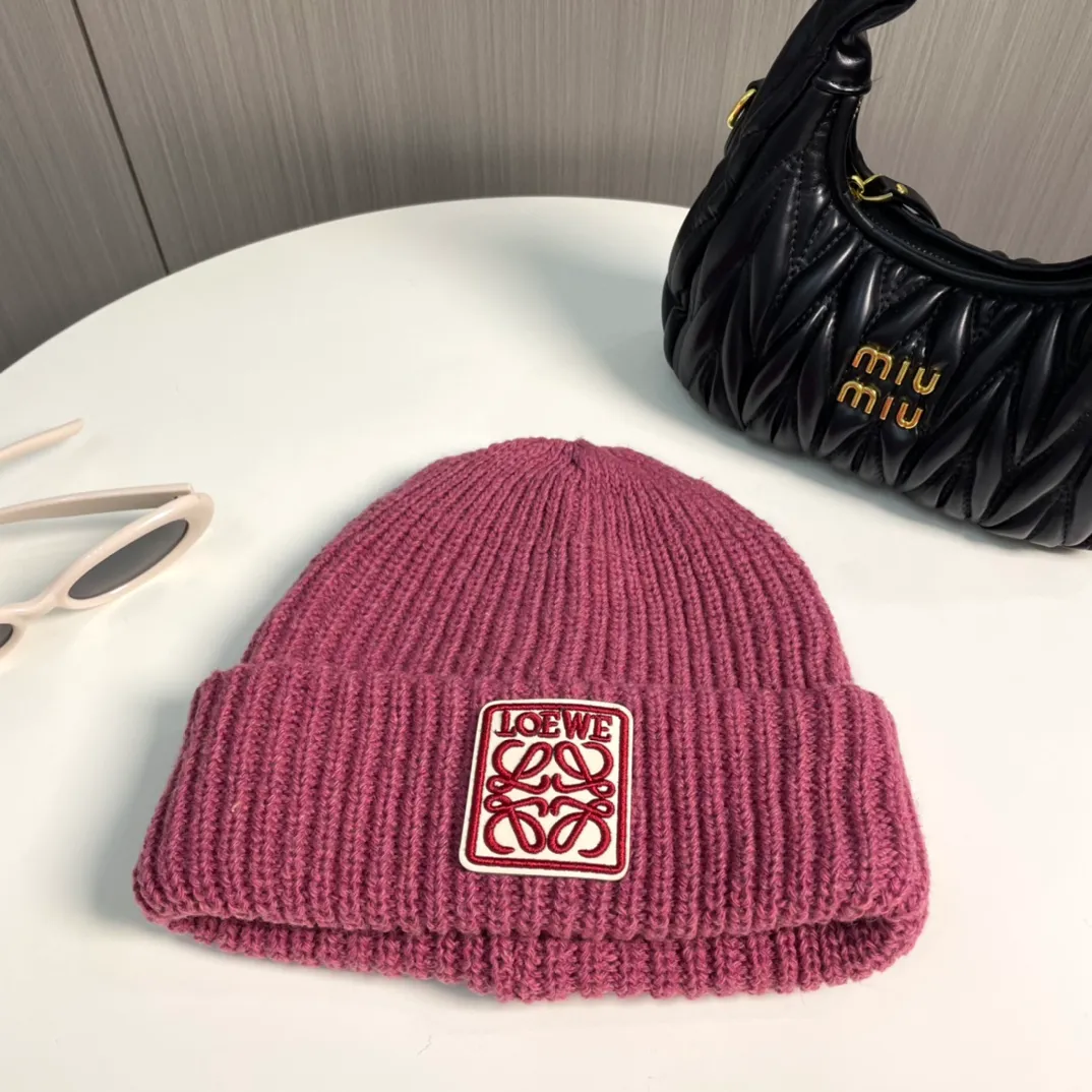 P76💛 comes with dust bag. [LOEWE Luo Yiwei] 2024 early autumn knitted beanie, big-name fashion, very versatile