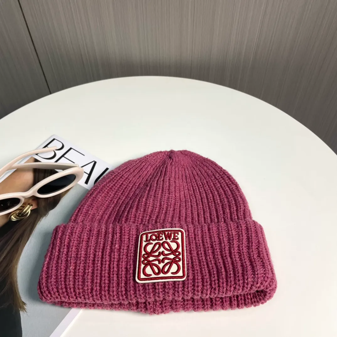 P76💛 comes with dust bag. [LOEWE Luo Yiwei] 2024 early autumn knitted beanie, big-name fashion, very versatile