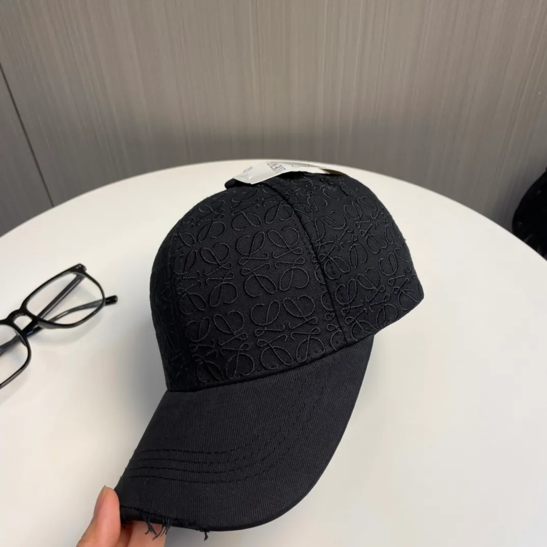 P70💛 Comes with dust bag [Loewe] new embroidered baseball cap, shipped from the counter at the same time, big-name models are super easy to match, hurry up and get it