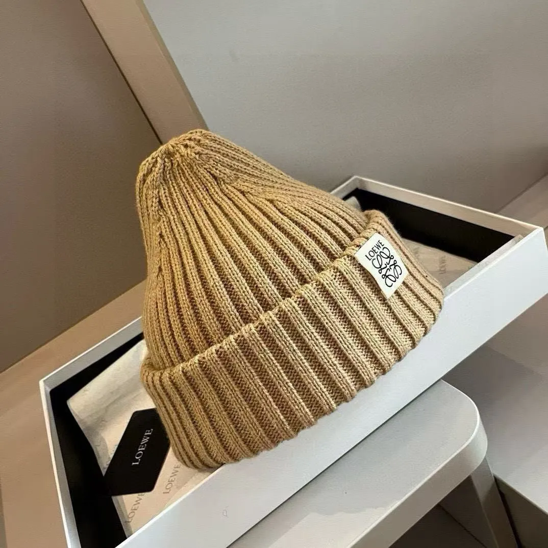 💰50¥ LOEWE new knitted beanie, unisex