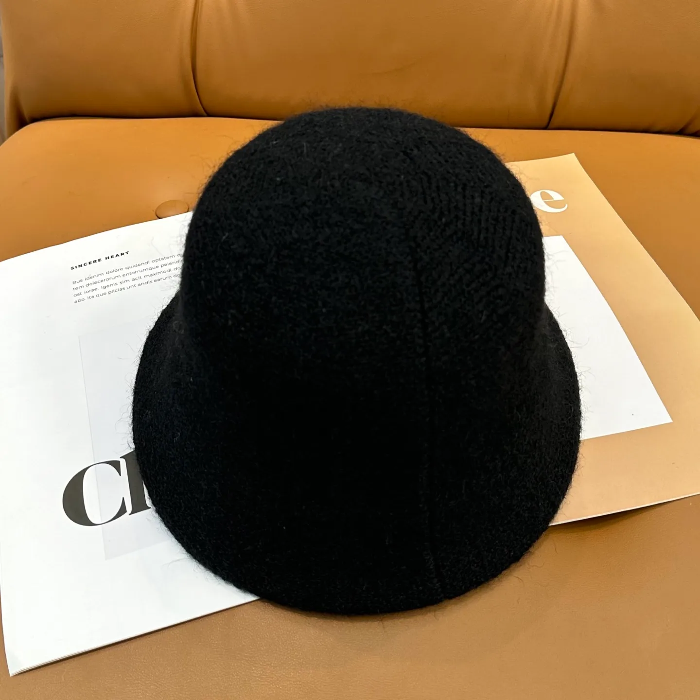 P66 💛Luo Yiwei's new autumn and winter style wool cashmere bucket hat, 🔆temperament goddess style ~ a must-have for going out on the street