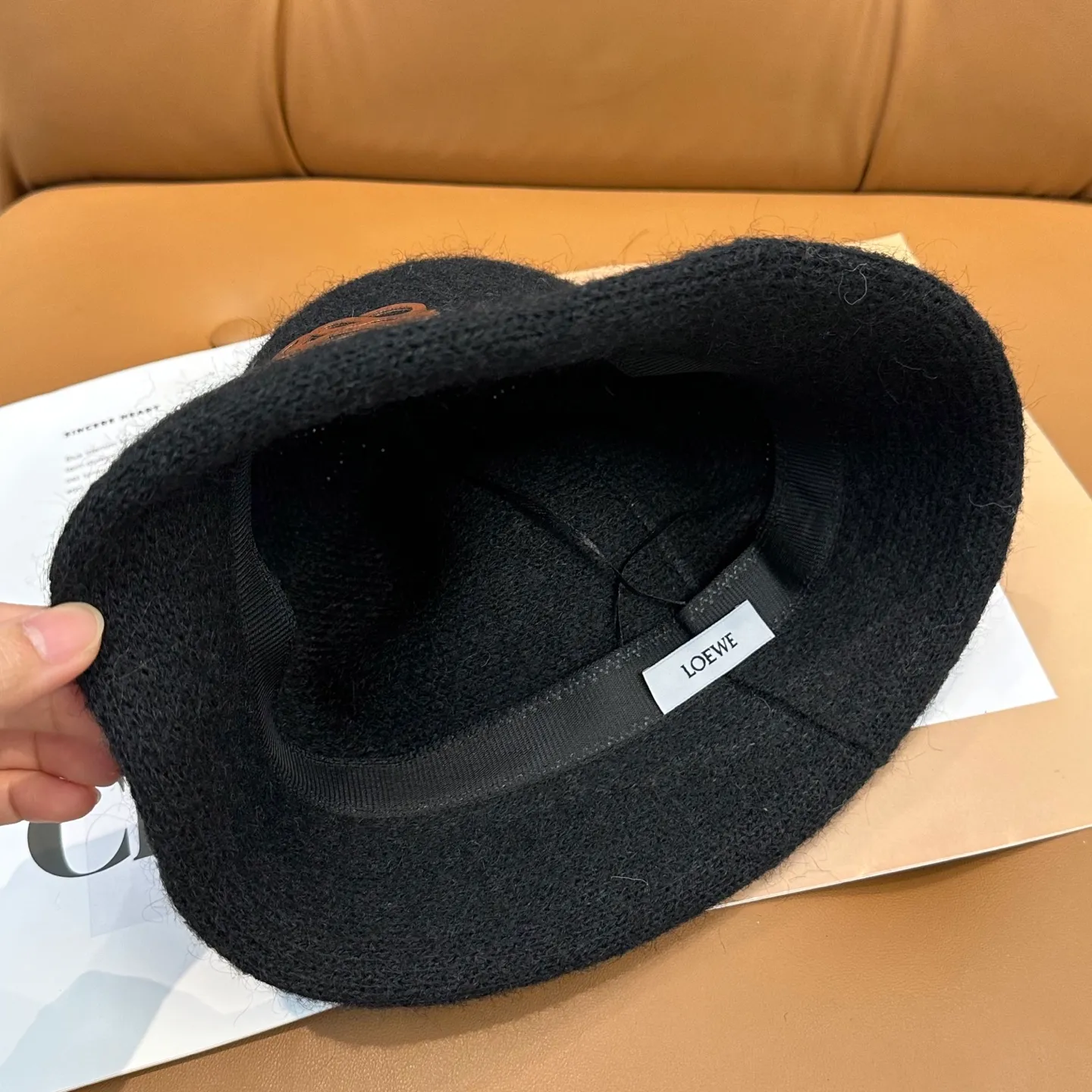P66 💛Luo Yiwei's new autumn and winter style wool cashmere bucket hat, 🔆temperament goddess style ~ a must-have for going out on the street