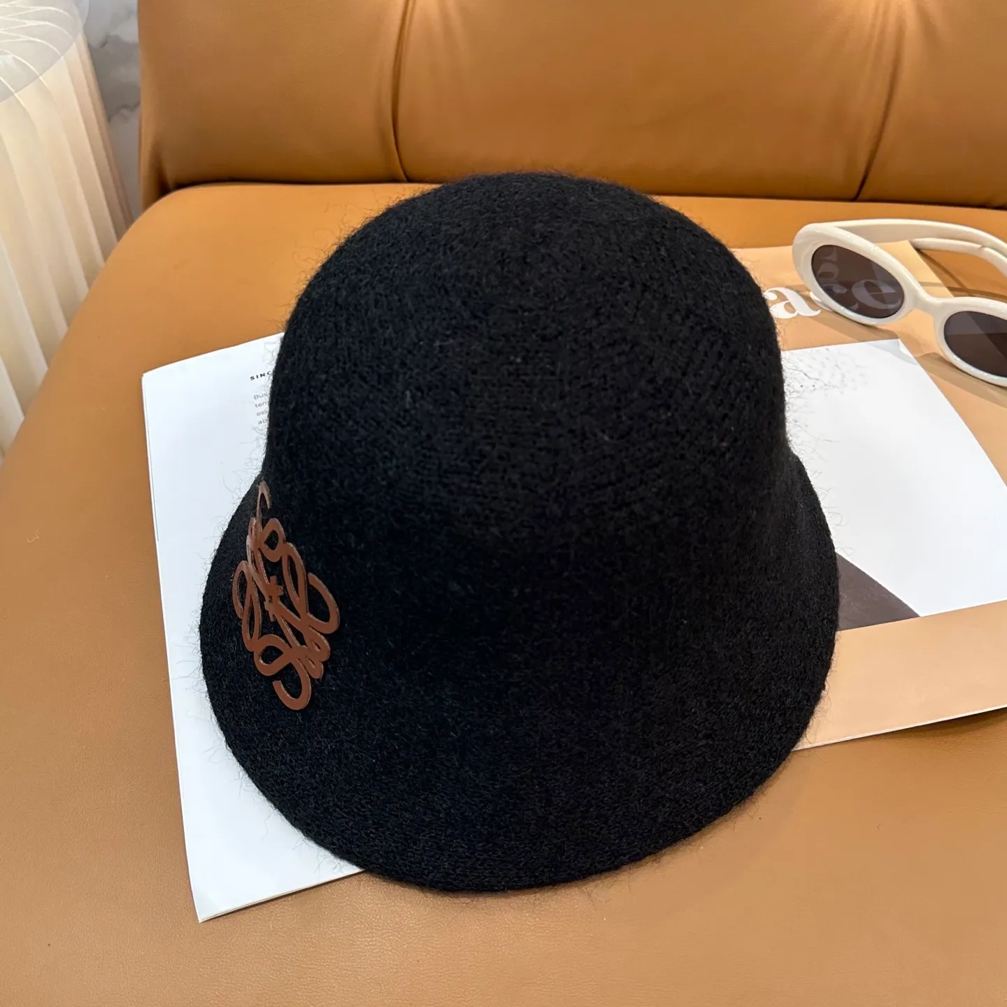 P66 💛Luo Yiwei's new autumn and winter style wool cashmere bucket hat, 🔆temperament goddess style ~ a must-have for going out on the street