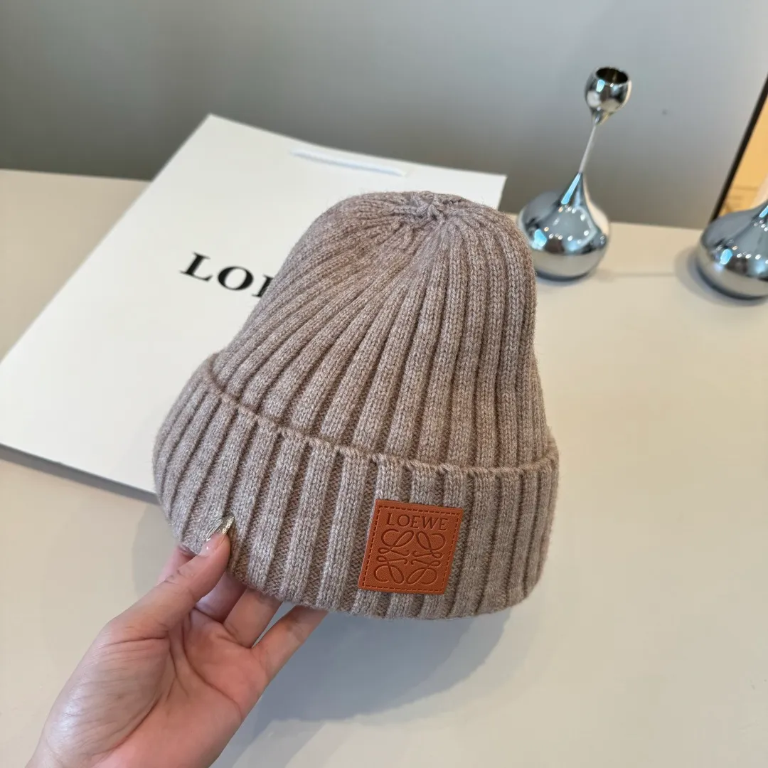 💰80¥ Loewe new knitted beanie