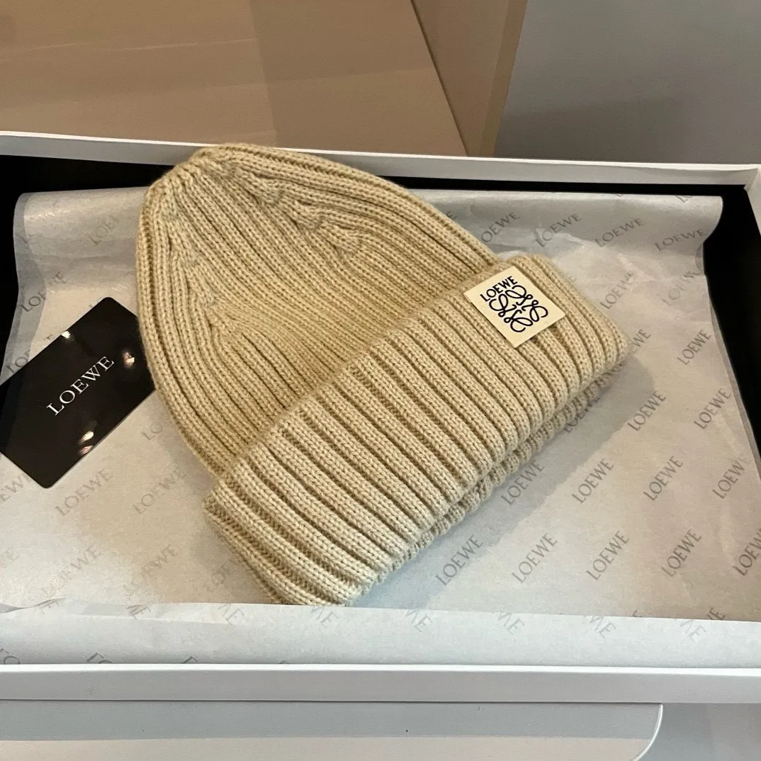 💰50¥ LOEWE new knitted beanie, unisex
