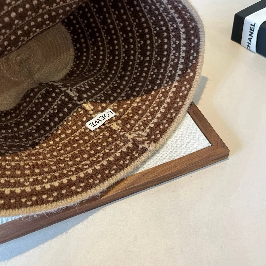 💰90¥ Loewe's new fisherman hat, head circumference 57cm