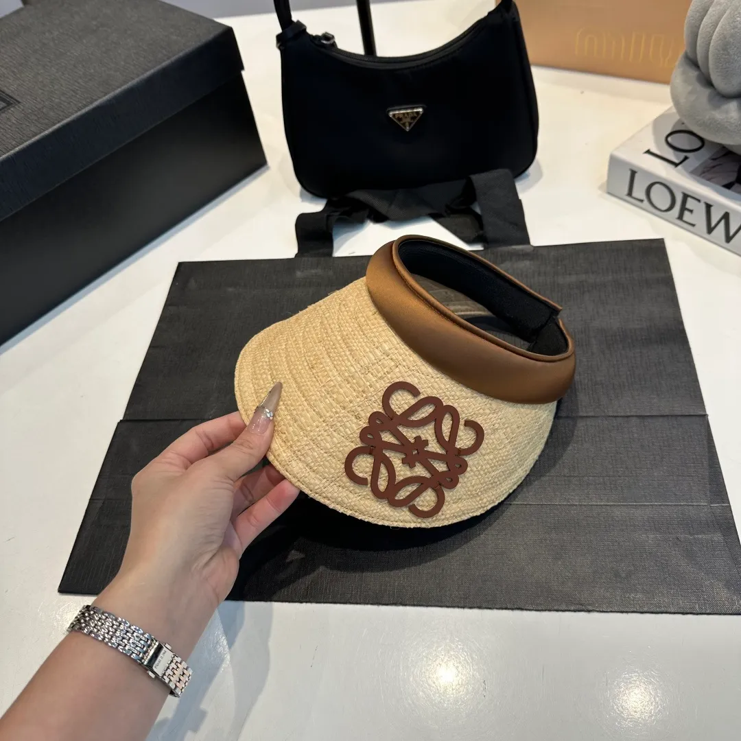 P70 LOEWE empty top hat👏High quality raffia empty top hat❤️Simple and elegant, shipped by big brands