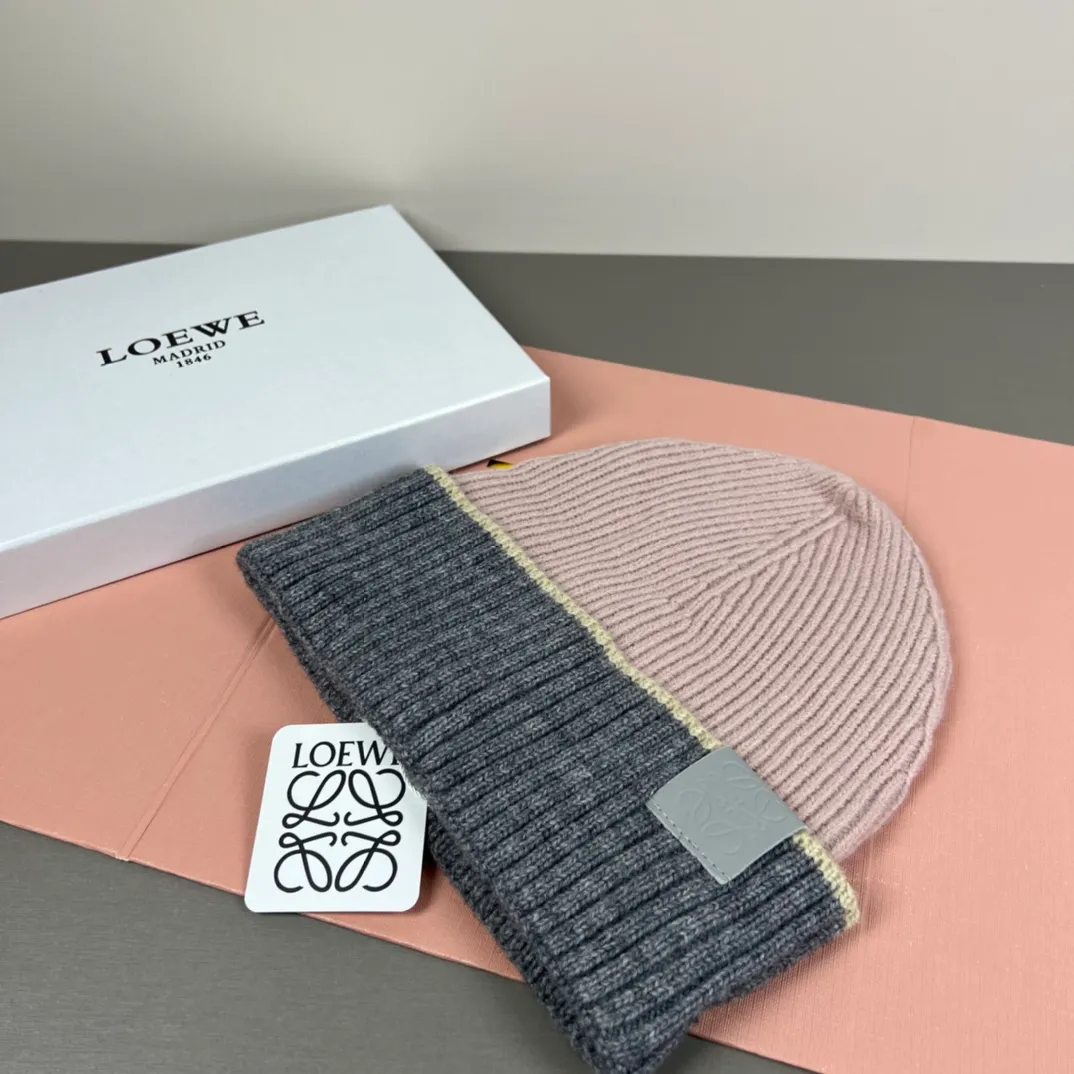 60💰 Classic knitted hat from loewe official website! Xiaohongshu’s hottest selling item! Dress well! The same style for men and women, thicker and warmer, fashionable and popular 🌸First-class quality, the best brand for warmth in autumn and winter, order now, limited edition