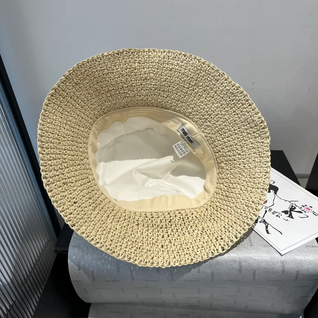 💰120¥ miumiu new fisherman hat, woven and spliced ​​gold fabric, head circumference 57cm