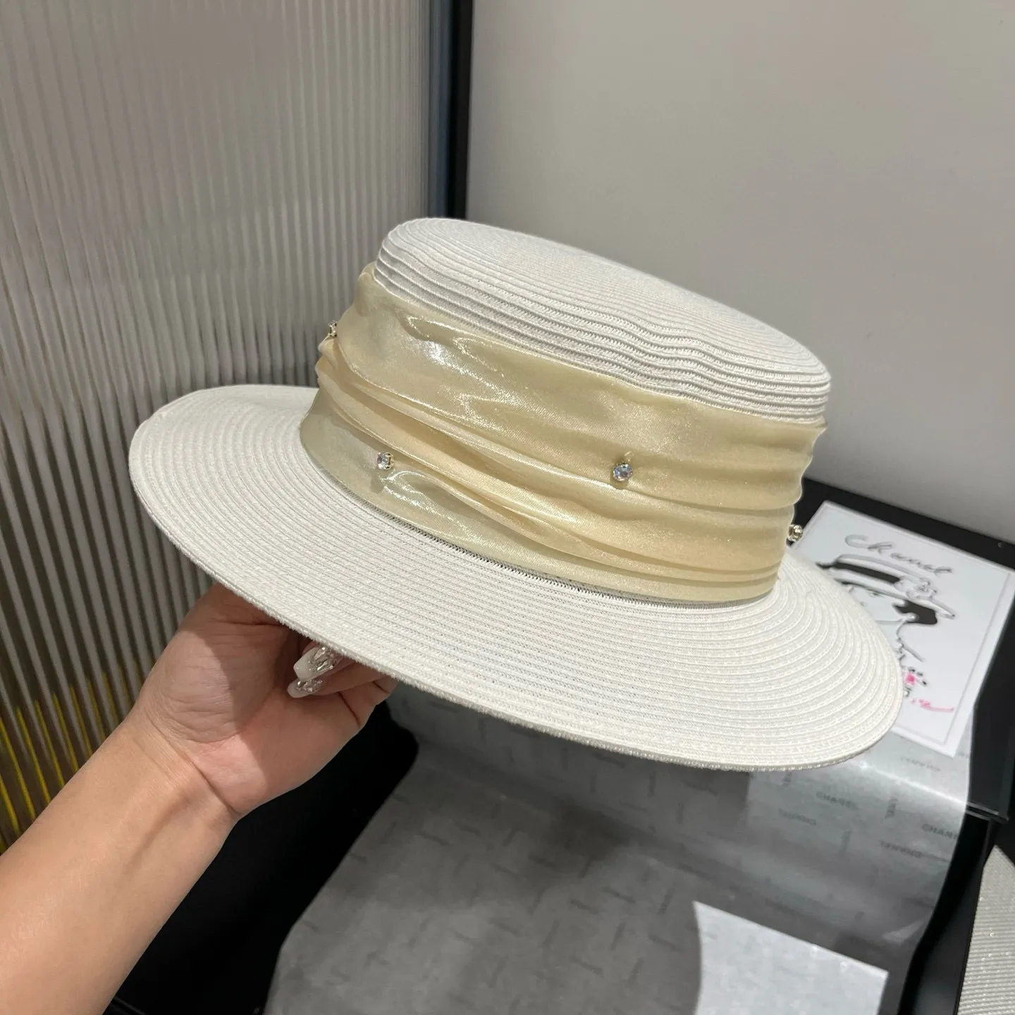 💰170¥ miumiu new flat top hat, high-grade PP straw fabric, head circumference 57cm