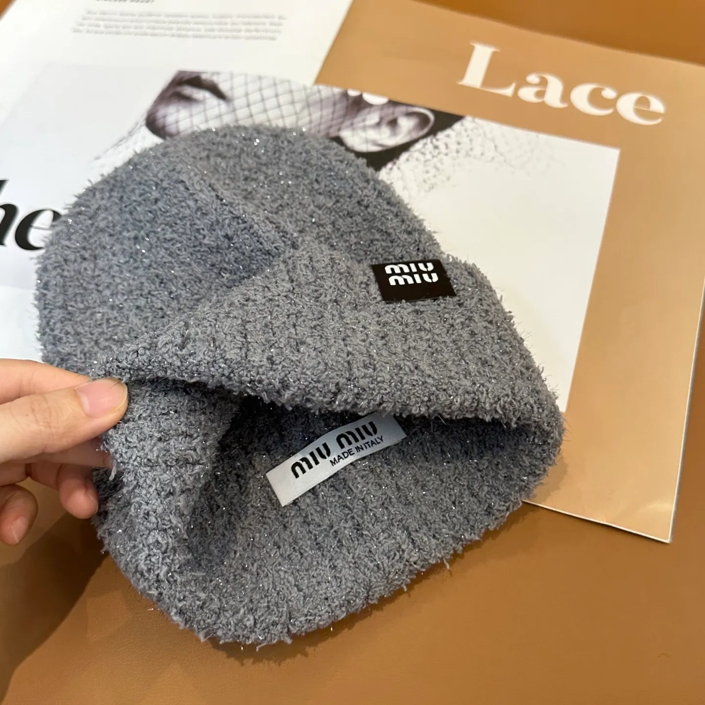 P56 miumiu’s popular knitted hat! So 🉑️, high-elastic fabric, classic colors, same style for men and women