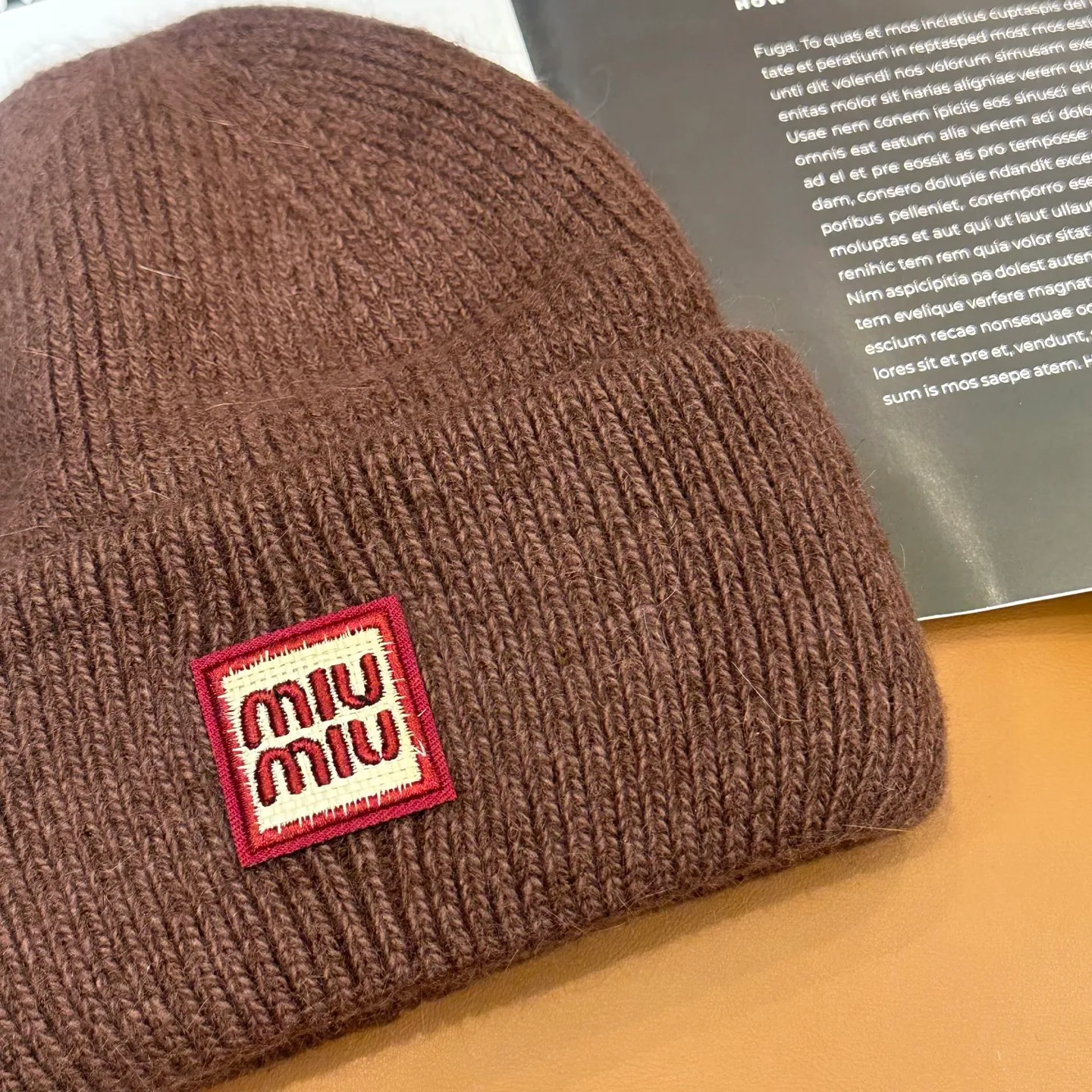 P50 miumiu Miu Miu counter's popular embroidered logo knitted hat! Xiaohongshu’s new product is released, it’s so 🉑️, high-elastic fabric, classic color