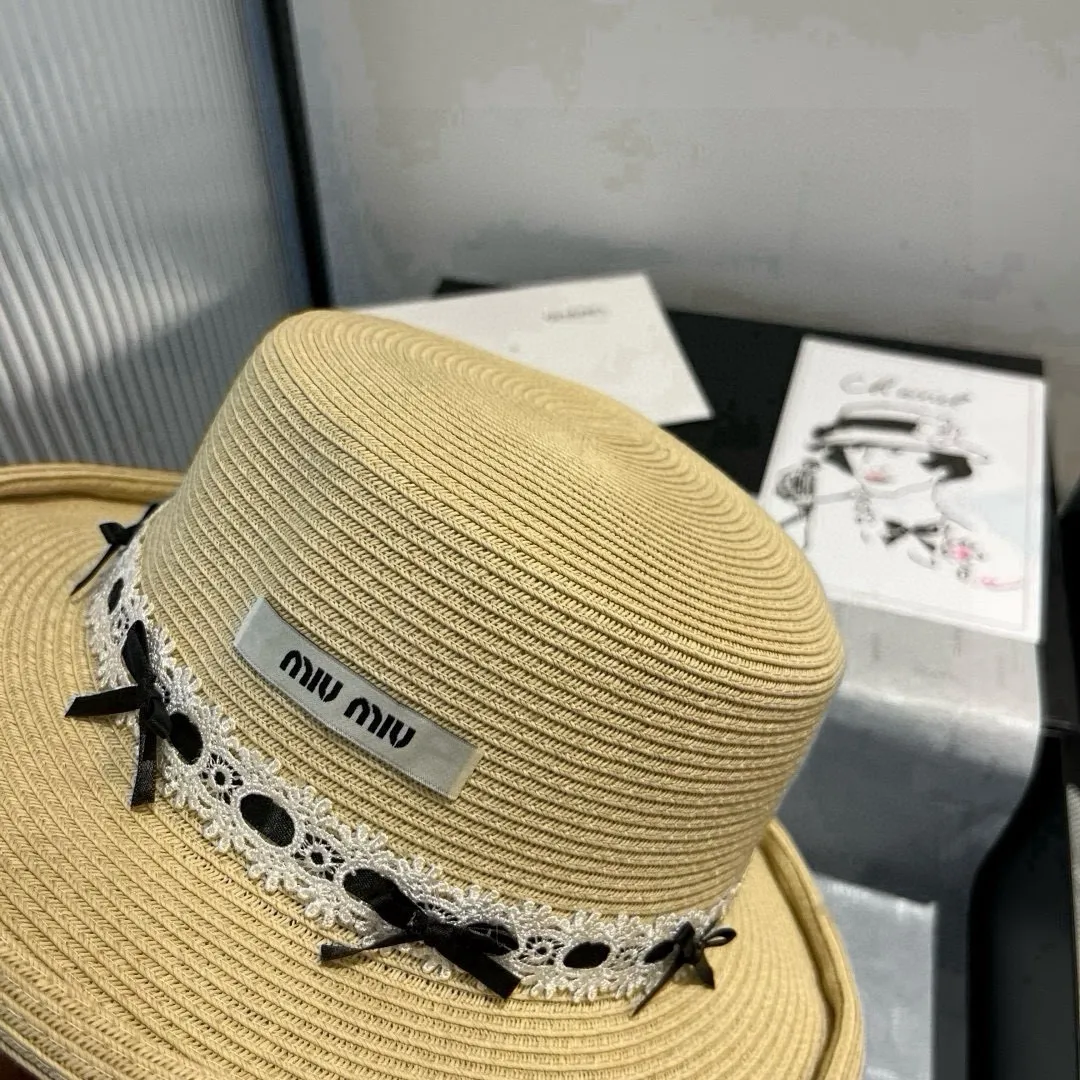 💰160¥ miumiu new flat-top straw hat, rolled-edge top hat, head circumference 57cm