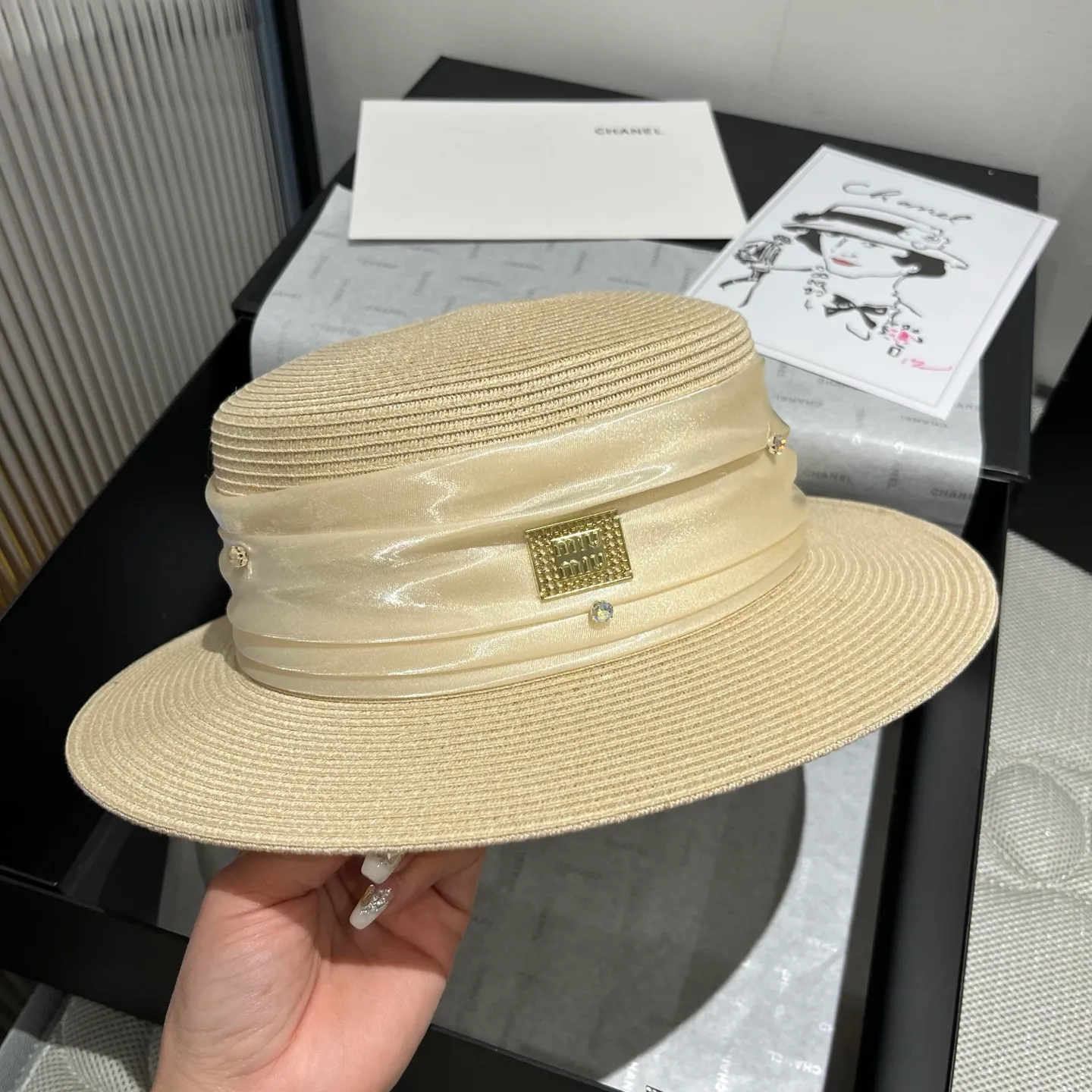 💰170¥ miumiu new flat top hat, high-grade PP straw fabric, head circumference 57cm