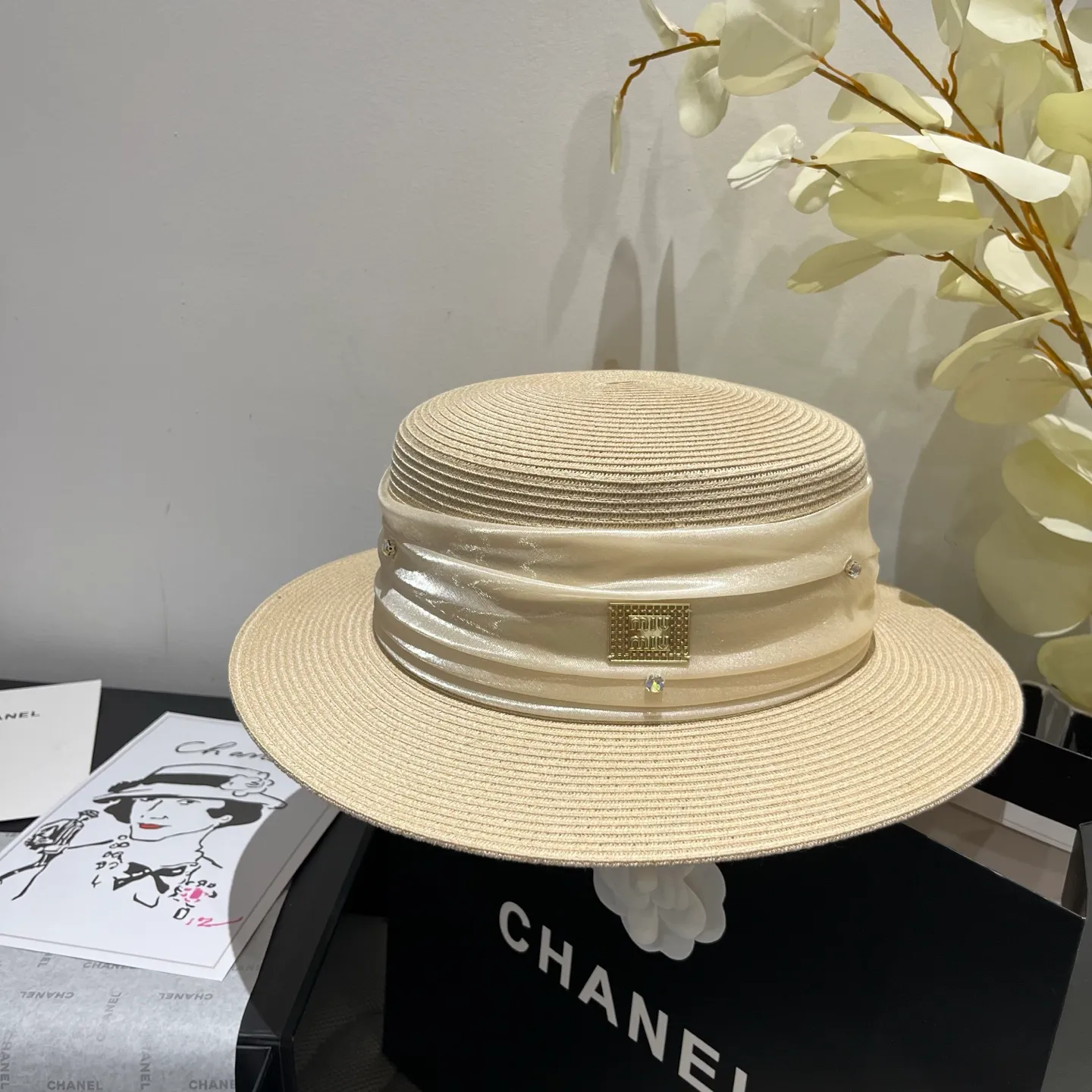 💰170¥ miumiu new flat top hat, high-grade PP straw fabric, head circumference 57cm