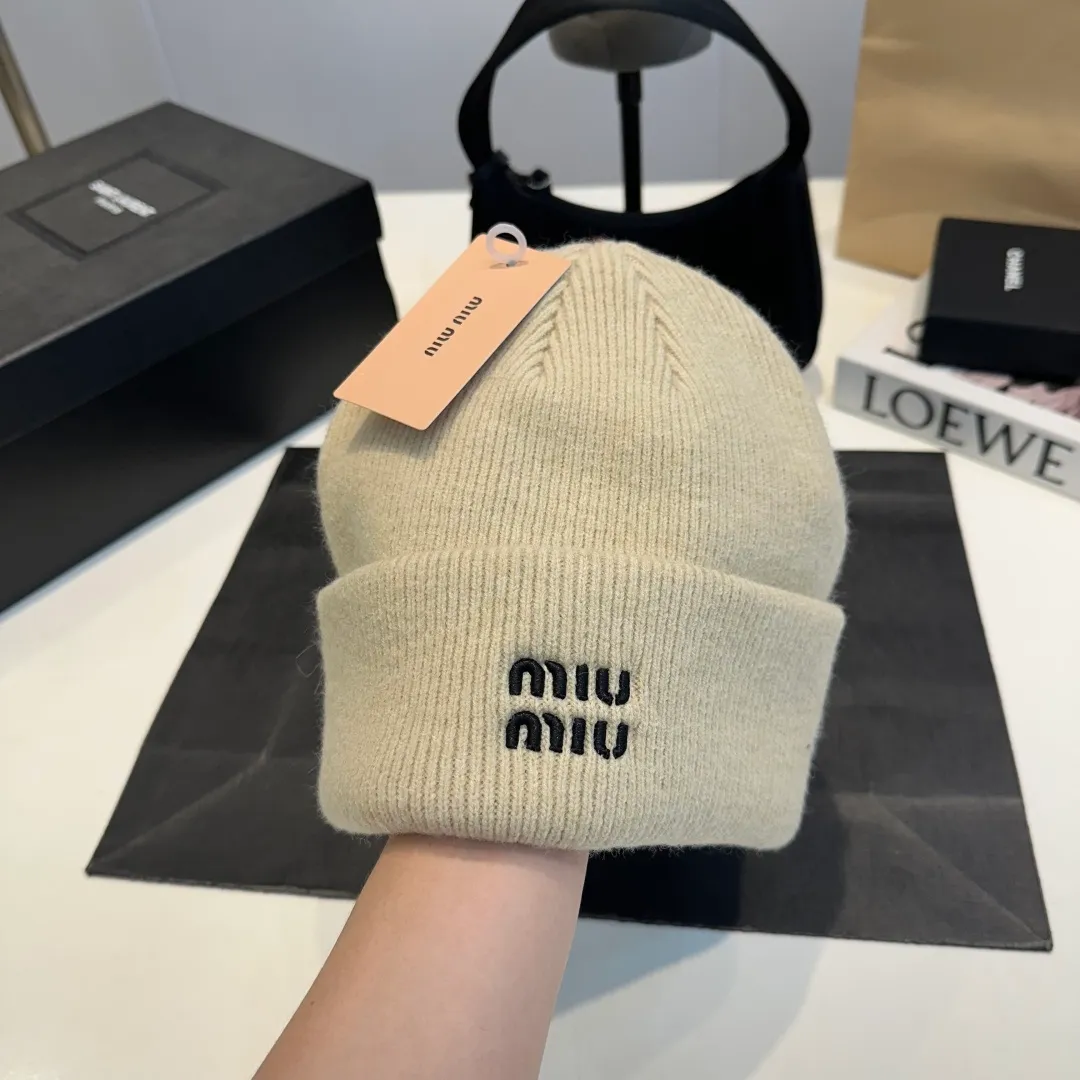P60 miumiu new autumn and winter woolen hat