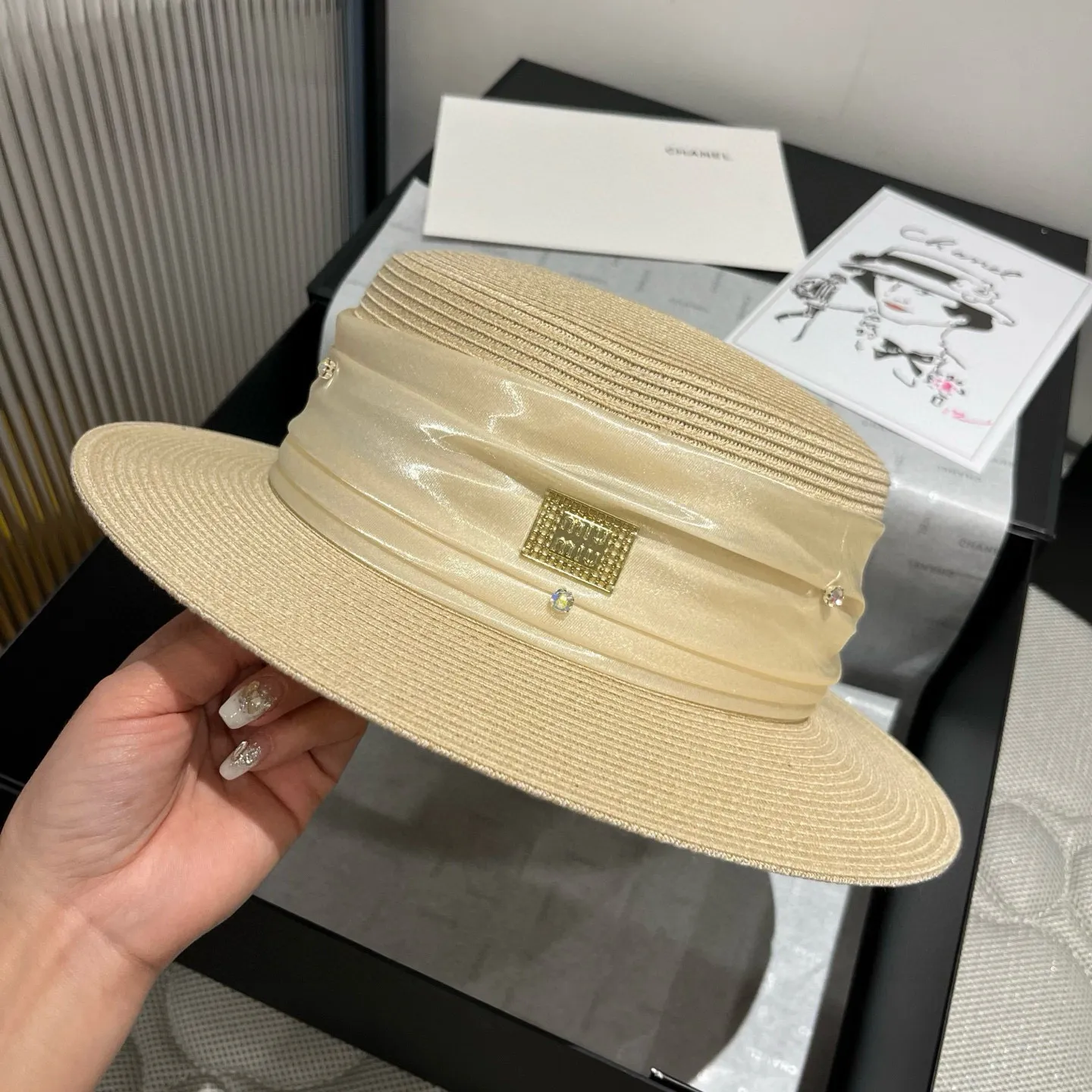 💰170¥ miumiu new flat top hat, high-grade PP straw fabric, head circumference 57cm
