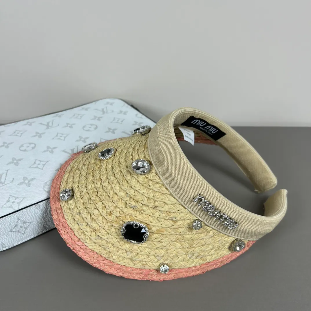 P76 comes with dust bag, miumiu high-end item 👍Sports and leisure empty top hat 🎩 The latest popular version of baseball cap 🌟 🎉 The shape of the hat is awesome 👍 Unisex couple style, a must-have artifact for travel [naughty]