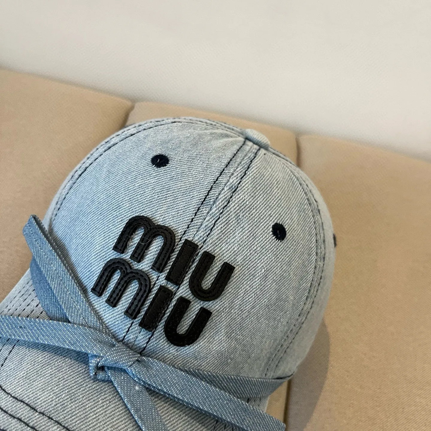 P60 miumiu original spring and summer new baseball cap, authentic mold-making and custom-made, the original workmanship is meticulous and the quality is superb!