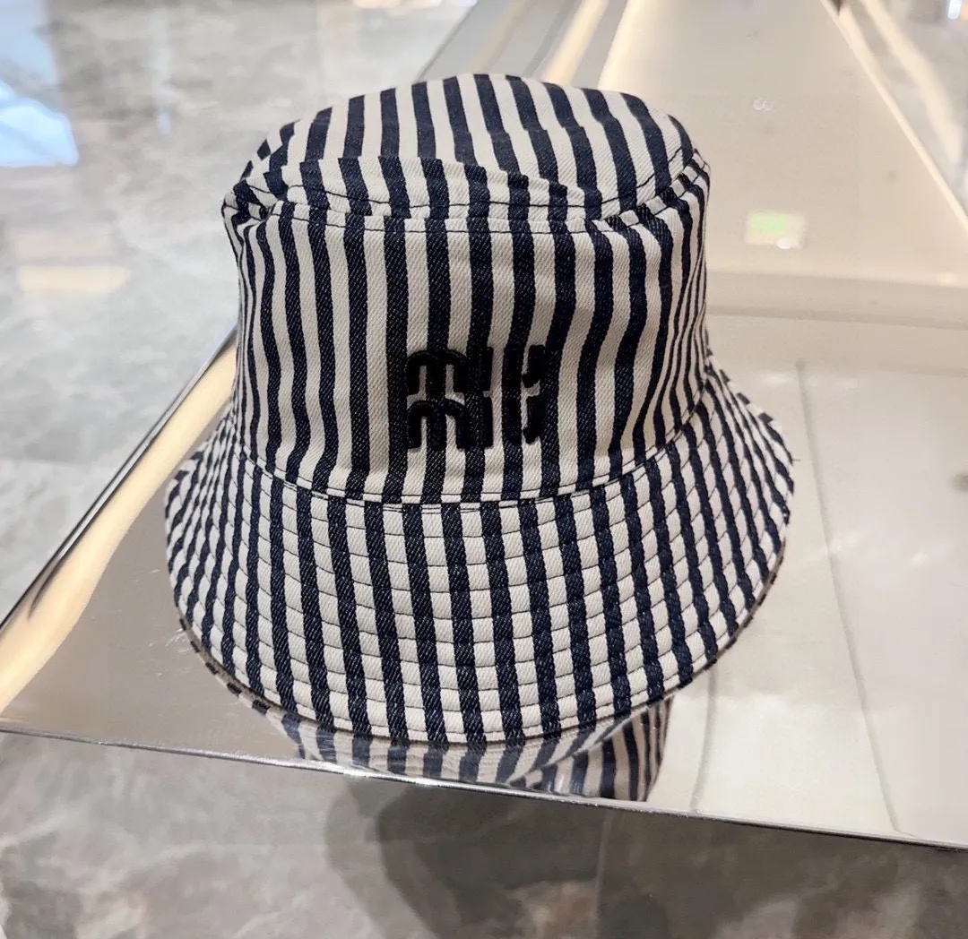 💰70 miumiu double-sided fisherman hat, one-to-one mold customization, head circumference 57cm, unisex