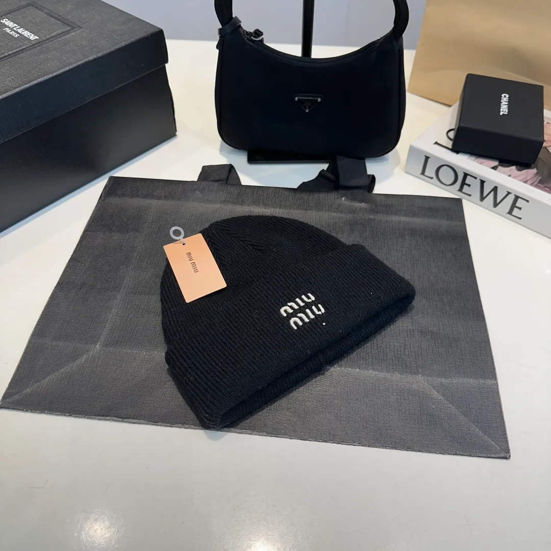 P60 miumiu new autumn and winter woolen hat