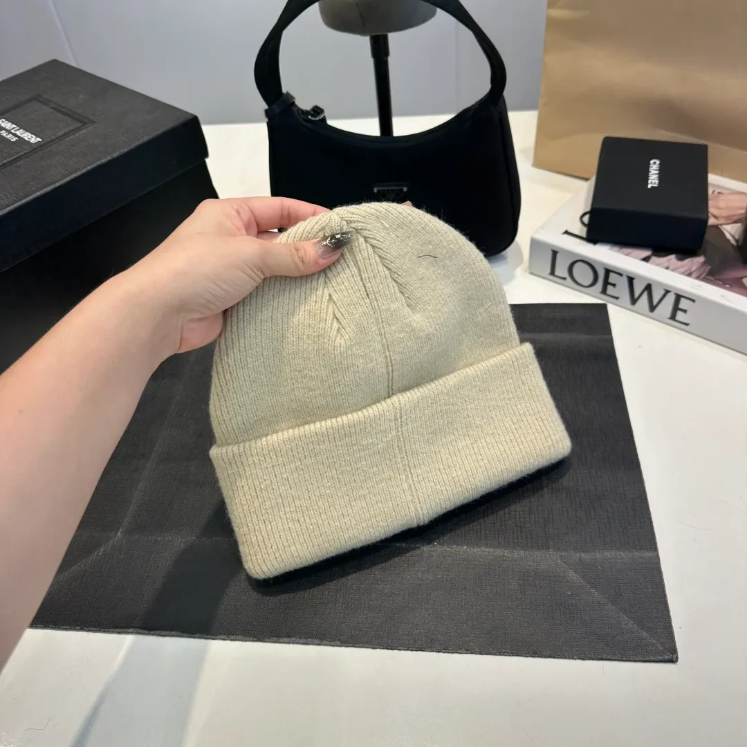 P60 miumiu new autumn and winter woolen hat