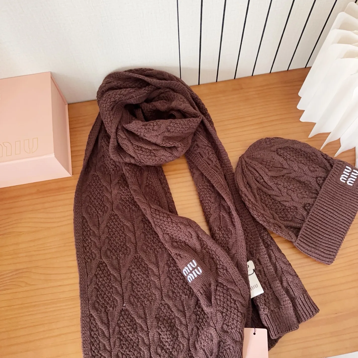 💰260 miumiu Miu Miu suit hat! Xiaohongshu’s new product is released, it’s so 🉑️, high-elastic fabric, classic colors, same style for men and women.