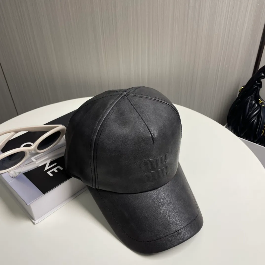 P66 comes with a cloth bag, miumiu new autumn and winter new original baseball cap, full of retro charm, 1:1 mold customization, excellent quality, basic head circumference 56, adjustable.