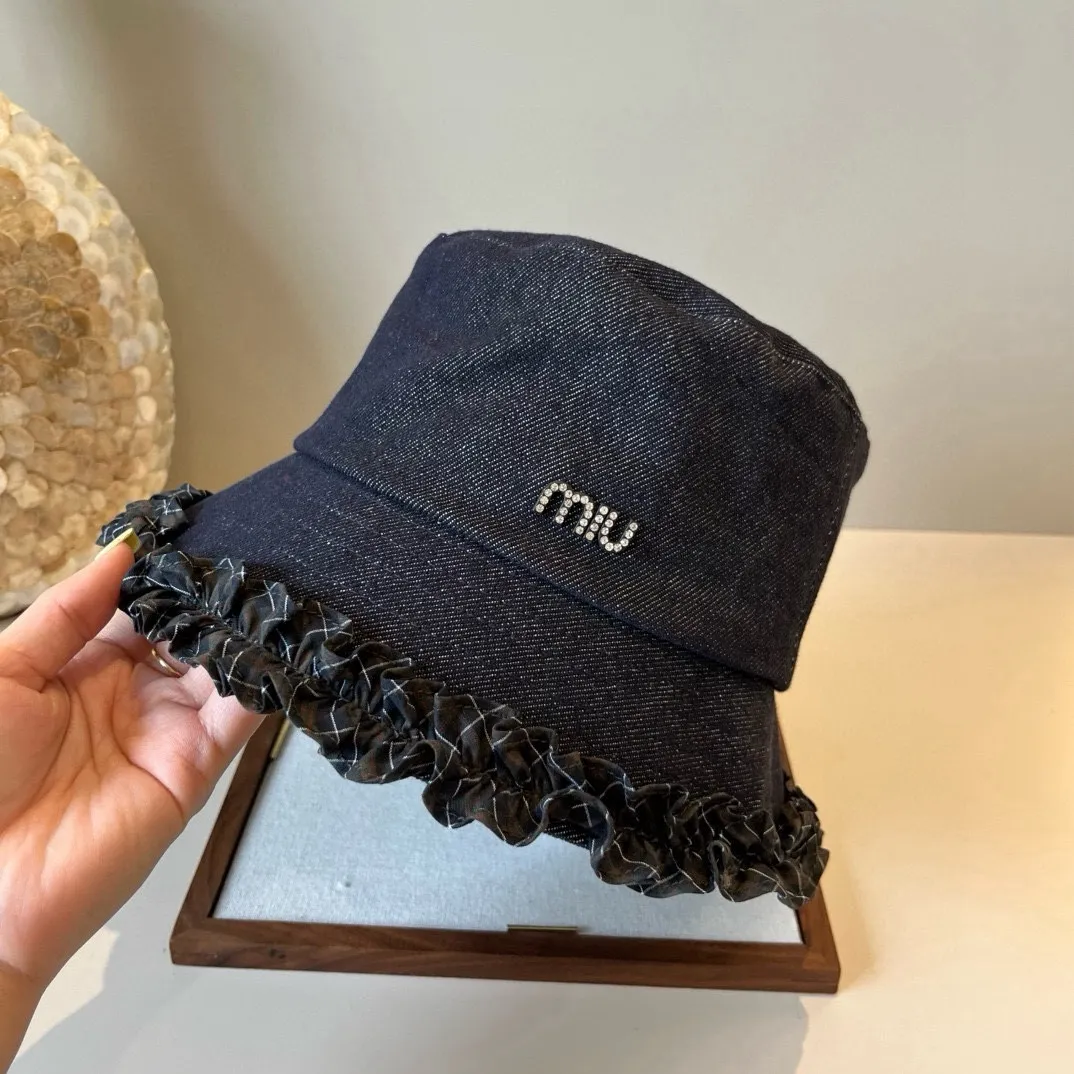 💰100¥ miumiu new denim fisherman hat, head circumference 57cm