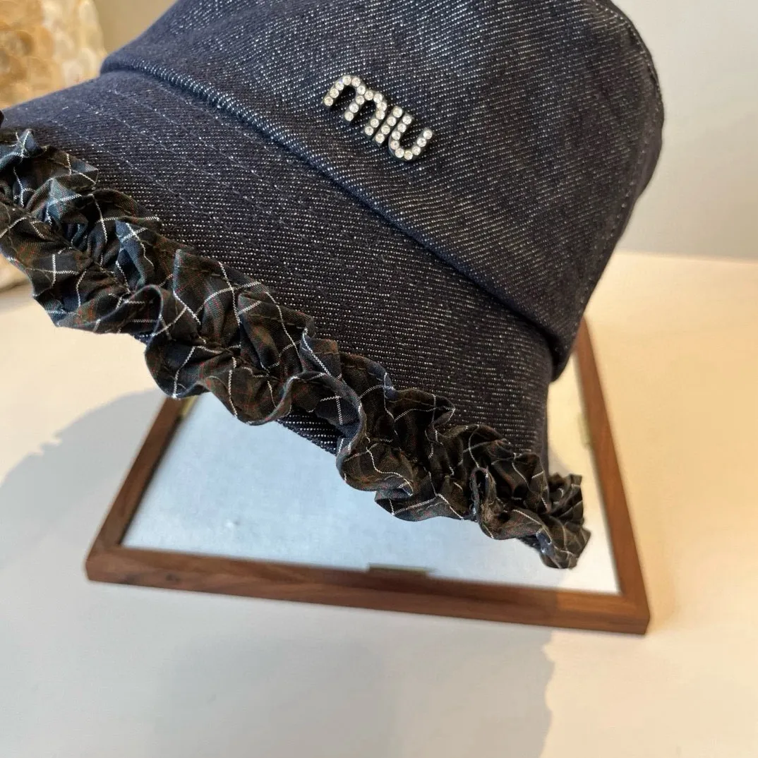 💰100¥ miumiu new denim fisherman hat, head circumference 57cm