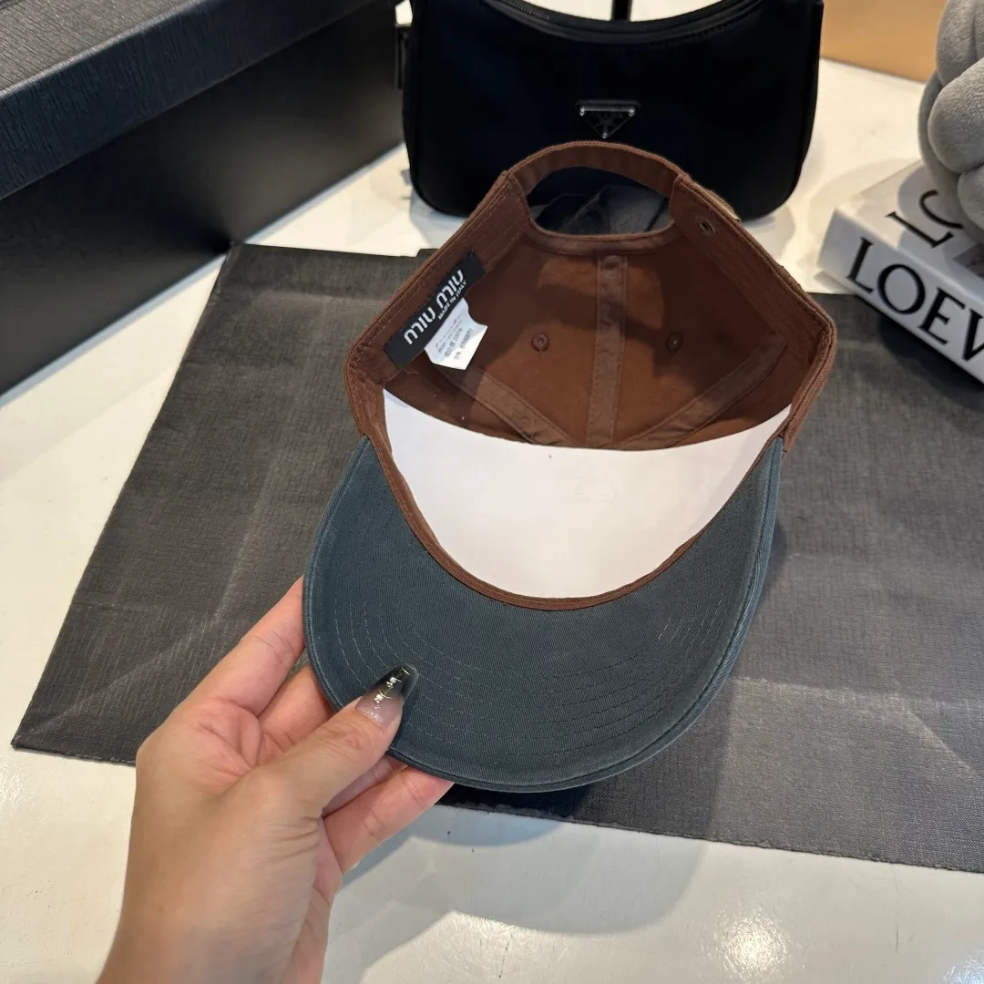 P60 miumiu new 25 spring and summer baseball cap, widened to show small head, new logo embroidery for spring and summer, same style for men and women