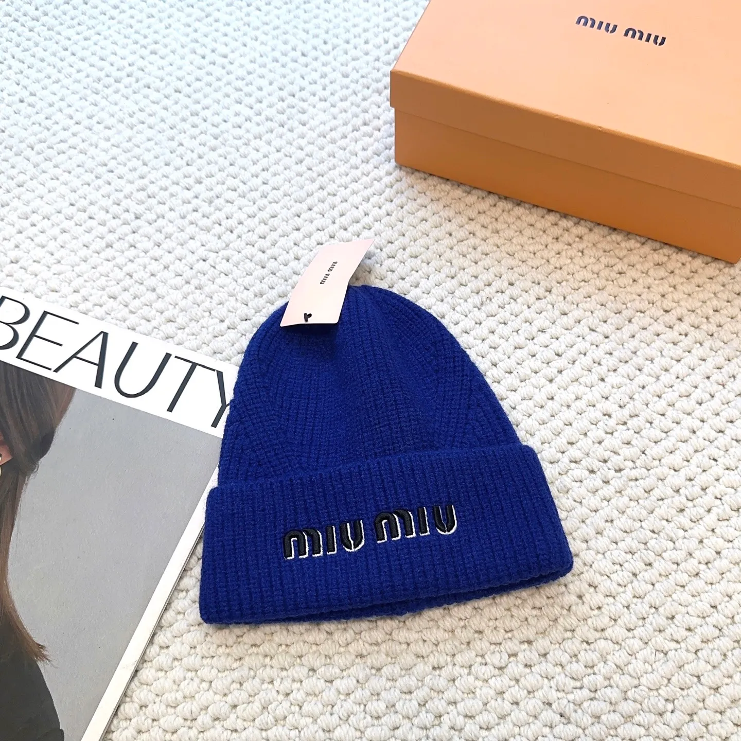 P50 miumiu Miu Miu counter's popular embroidered logo knitted hat! Xiaohongshu’s new product is released, it’s so 🉑️, high-elastic fabric, classic color