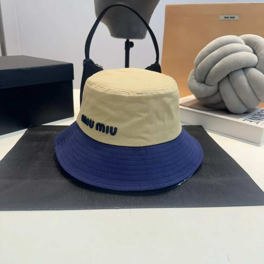 P56 MiuMiu Miu Miu girl's daily bucket hat. A very versatile baseball cap. Classic embroidered logo. Versatile and fashionable.