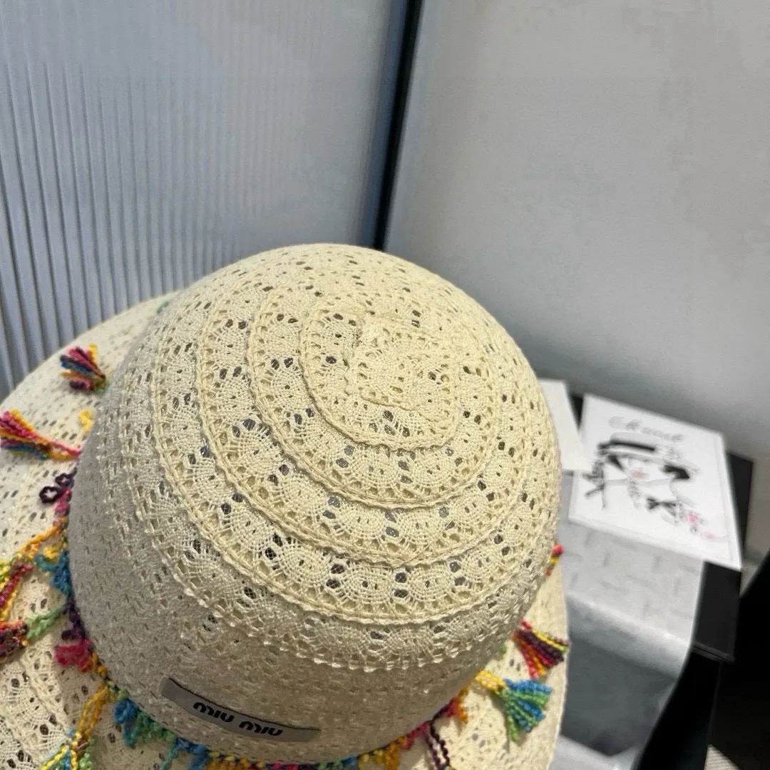 💰140¥ miumiu lace basin hat, small and fresh design, head circumference 57cm