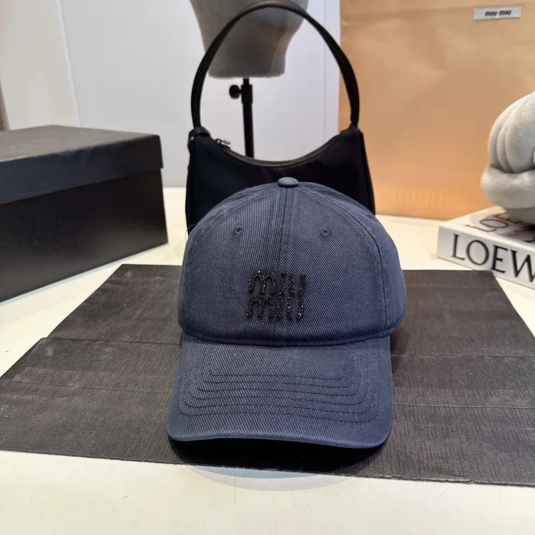 P60 miumiu new 25 spring and summer baseball cap, widened to show a small head, 25 spring and summer new logo embroidery, same style for men and women
