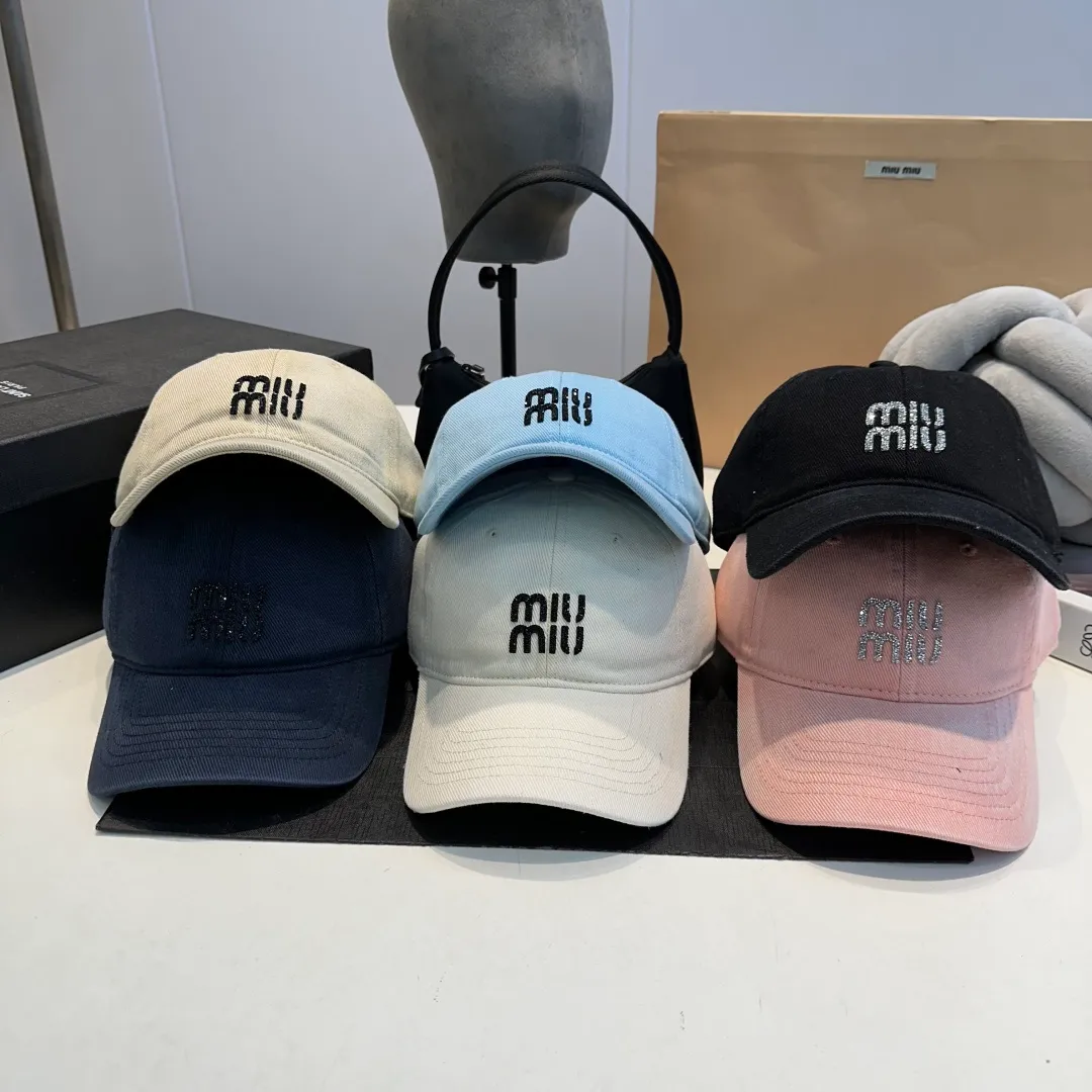 P60 miumiu new 25 spring and summer baseball cap, widened to show a small head, 25 spring and summer new logo embroidery, same style for men and women