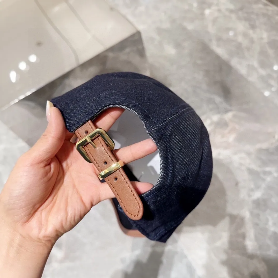 💰60 miumiu counter canvas baseball cap, one-to-one mold customization, head circumference 57cm, unisex