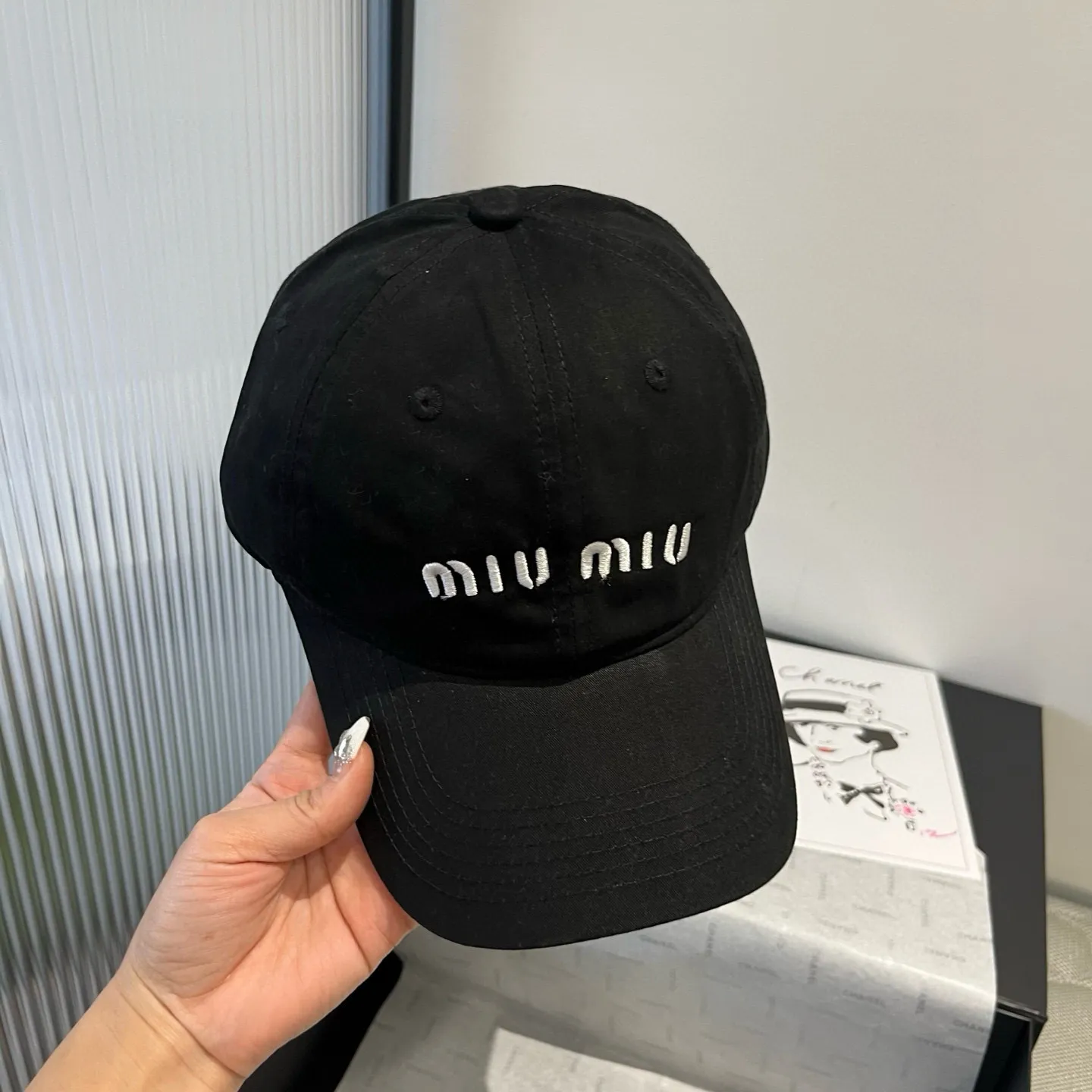 💰70¥ miumiu new baseball cap, high-grade fabric, head circumference 57cm