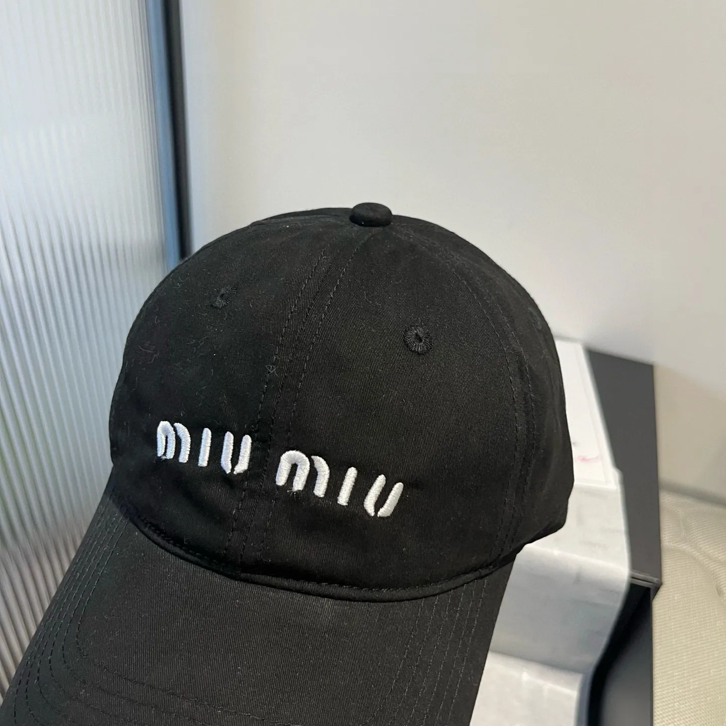 💰70¥ miumiu new baseball cap, high-grade fabric, head circumference 57cm