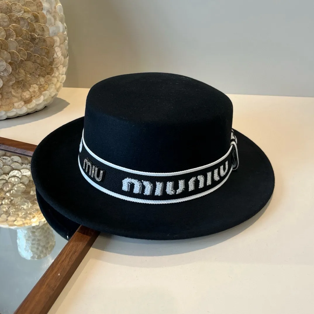 💰170¥ Black miumiu autumn and winter new wool top hat, flat top hat, 100% wool🦙% fabric, head circumference 57cm
