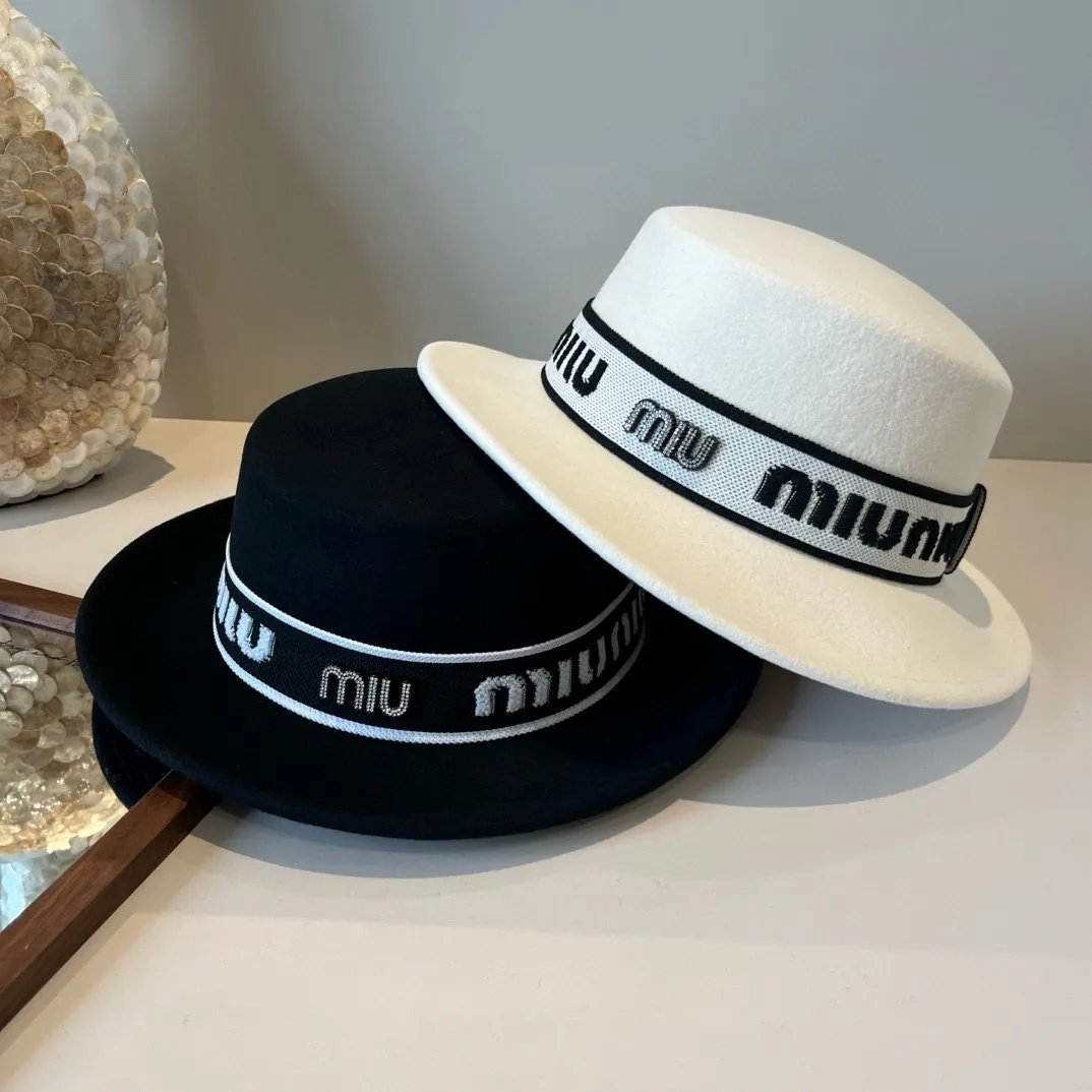 💰170¥ Black miumiu autumn and winter new wool top hat, flat top hat, 100% wool🦙% fabric, head circumference 57cm