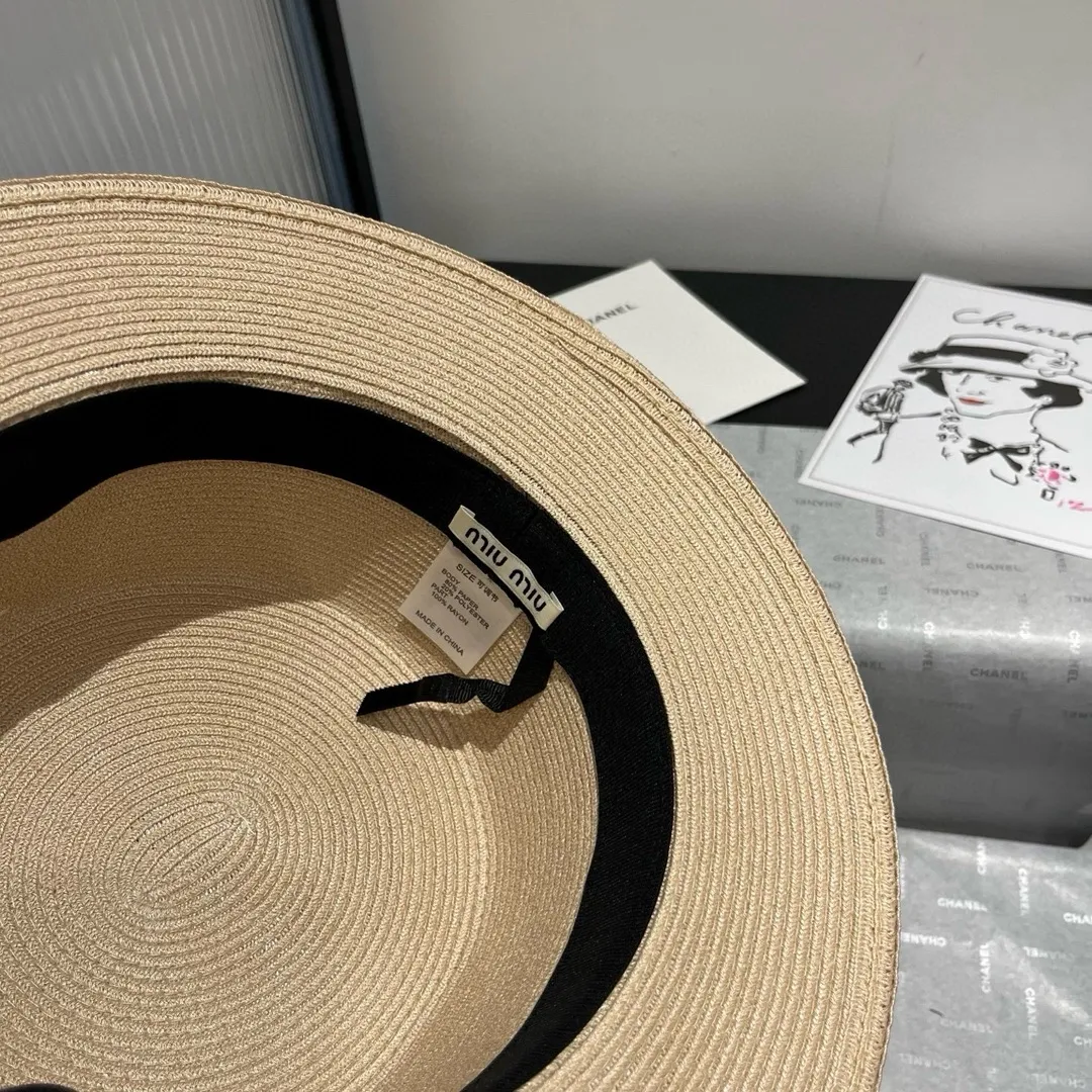 💰150¥ miumiu new flat top hat, Taiwan PP straw fabric, advanced customization, head circumference 57cm