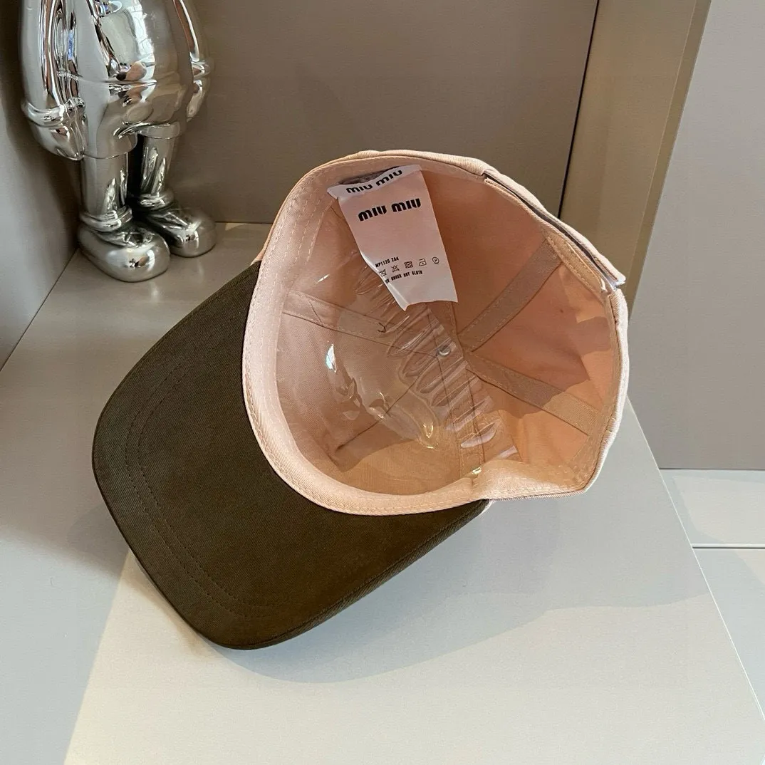 💰60¥ Miumiu official baseball cap, canvas cap, head circumference 57cm